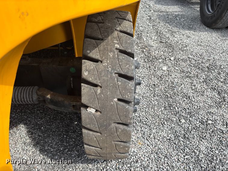 image for item YA3254 Hyundai 70D-9 forklift