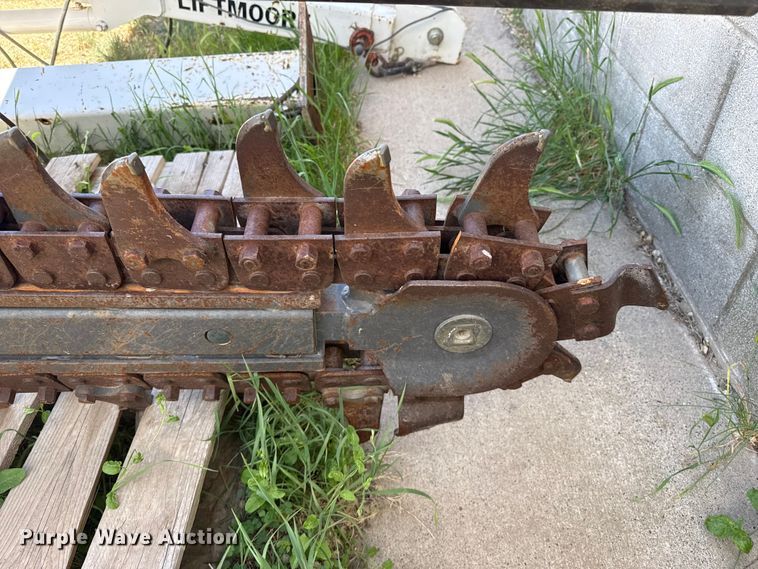 image for item DH1938 Bradco 612 trencher