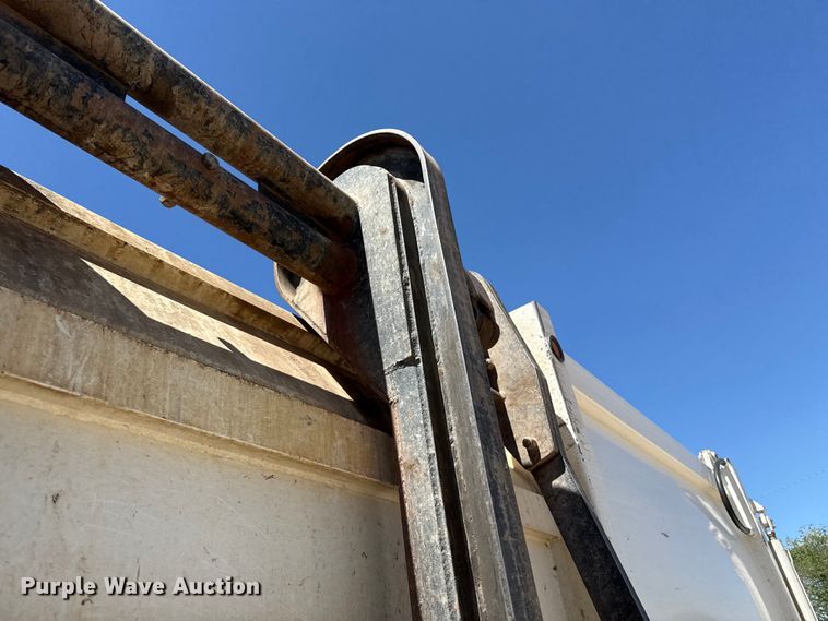 image for item DH1939 2021 Freightliner Business Class M2 refuse truck