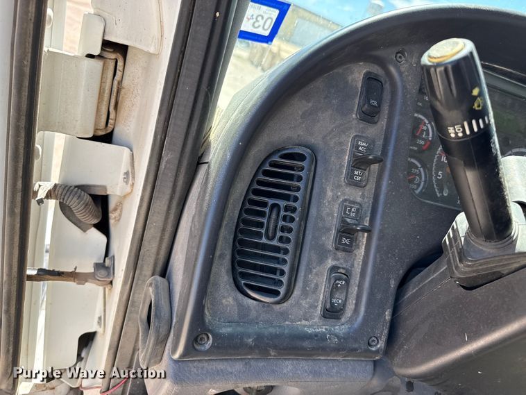 image for item DH1939 2021 Freightliner Business Class M2 refuse truck