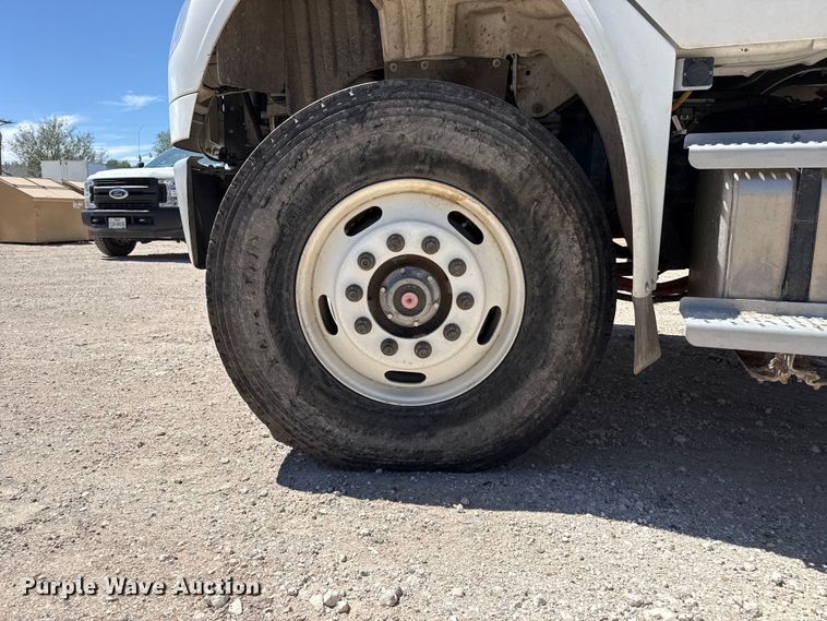 image for item DH1939 2021 Freightliner Business Class M2 refuse truck