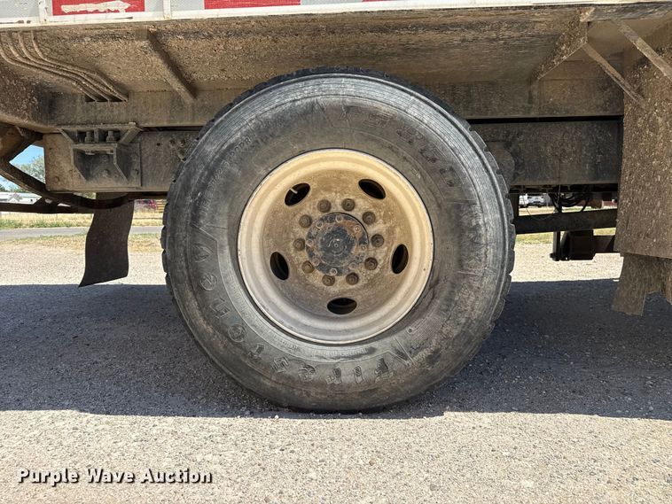 image for item DH1939 2021 Freightliner Business Class M2 refuse truck