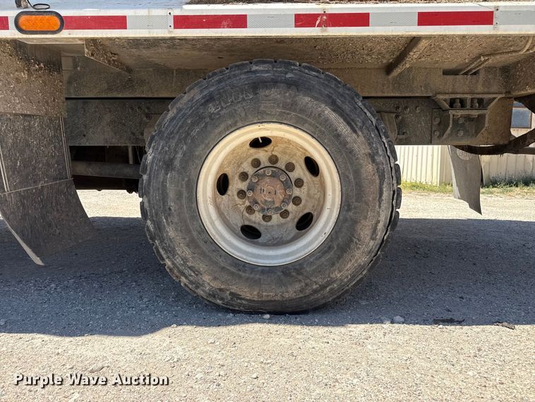 image for item DH1939 2021 Freightliner Business Class M2 refuse truck