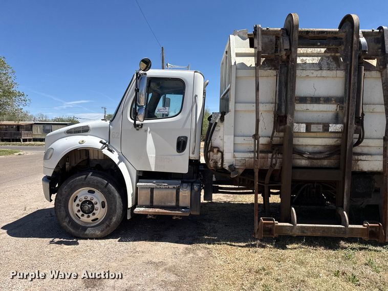 image for item DH1940 2017 Freightliner Business Class M2 refuse truck