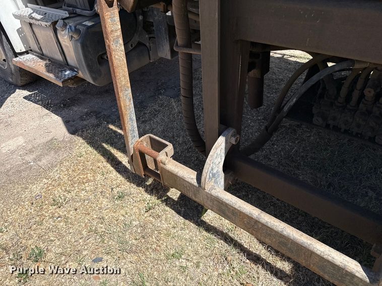 image for item DH1940 2017 Freightliner Business Class M2 refuse truck