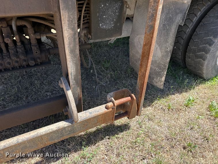 image for item DH1940 2017 Freightliner Business Class M2 refuse truck