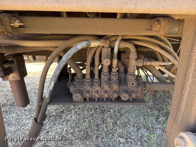 image for item DH1940 2017 Freightliner Business Class M2 refuse truck