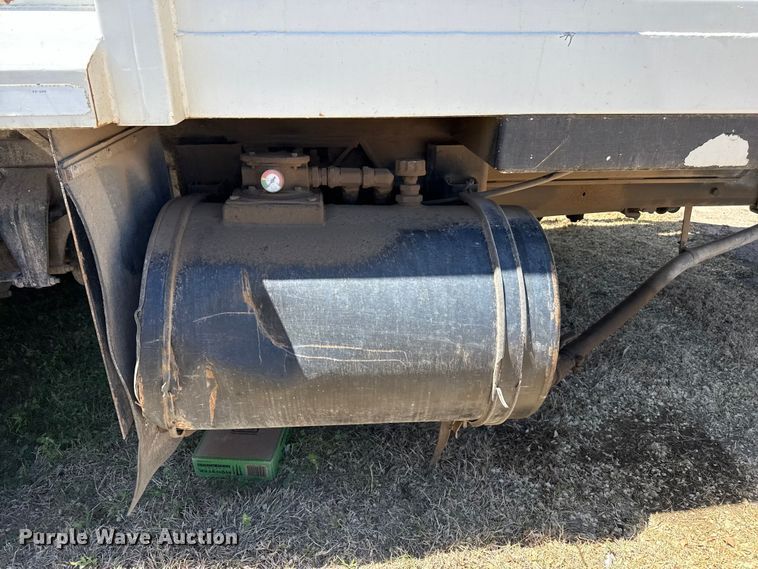 image for item DH1940 2017 Freightliner Business Class M2 refuse truck