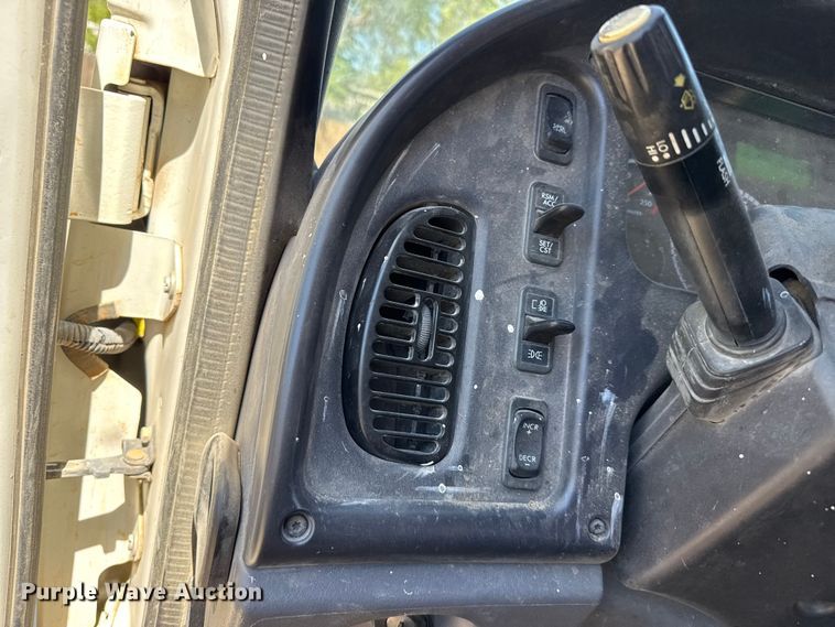 image for item DH1940 2017 Freightliner Business Class M2 refuse truck