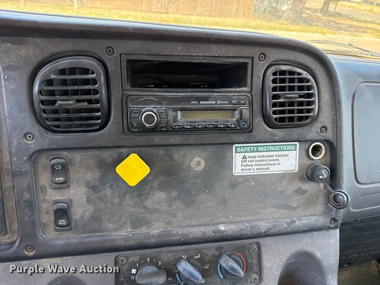 image for item DH1940 2017 Freightliner Business Class M2 refuse truck