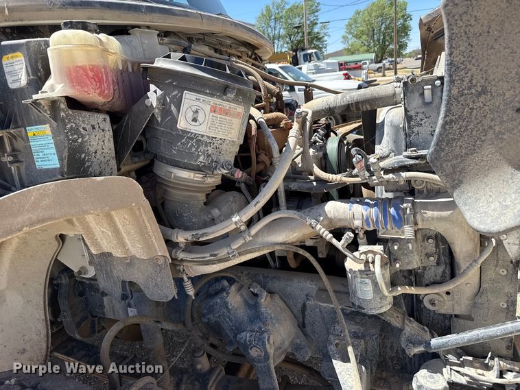 image for item DH1940 2017 Freightliner Business Class M2 refuse truck