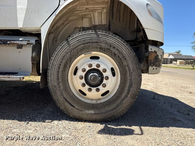 image for item DH1940 2017 Freightliner Business Class M2 refuse truck