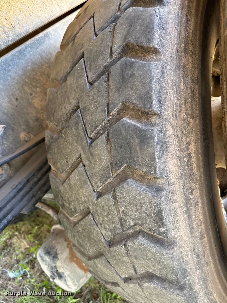 image for item DH1940 2017 Freightliner Business Class M2 refuse truck