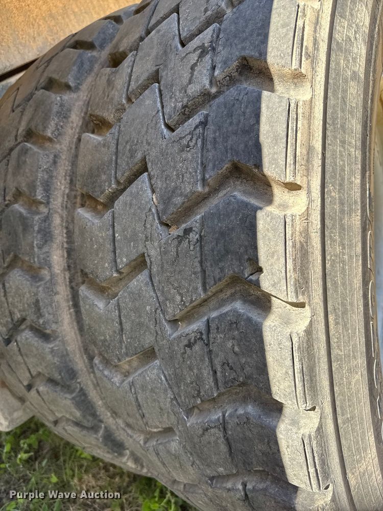 image for item DH1940 2017 Freightliner Business Class M2 refuse truck