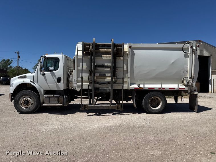 image for item DH1941 2014 Freightliner Business Class M2 refuse truck
