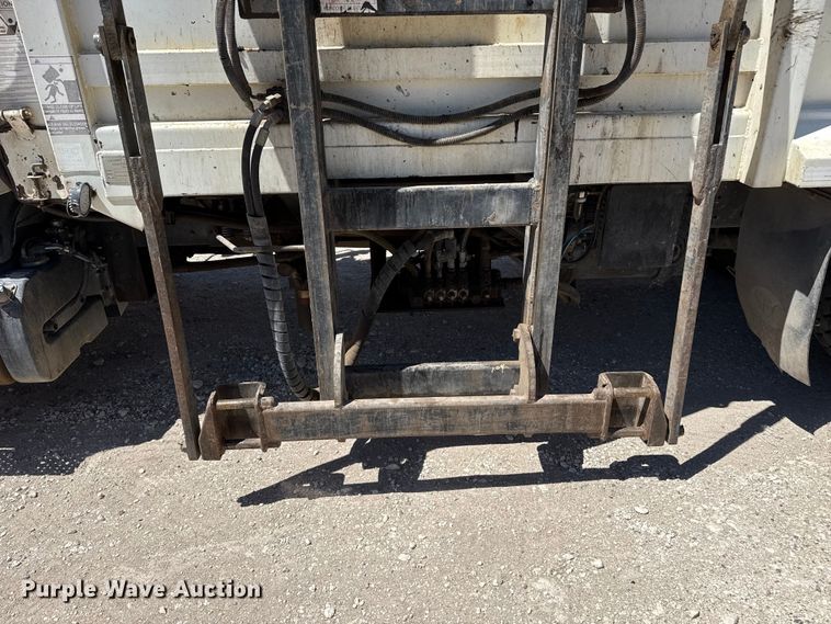 image for item DH1941 2014 Freightliner Business Class M2 refuse truck