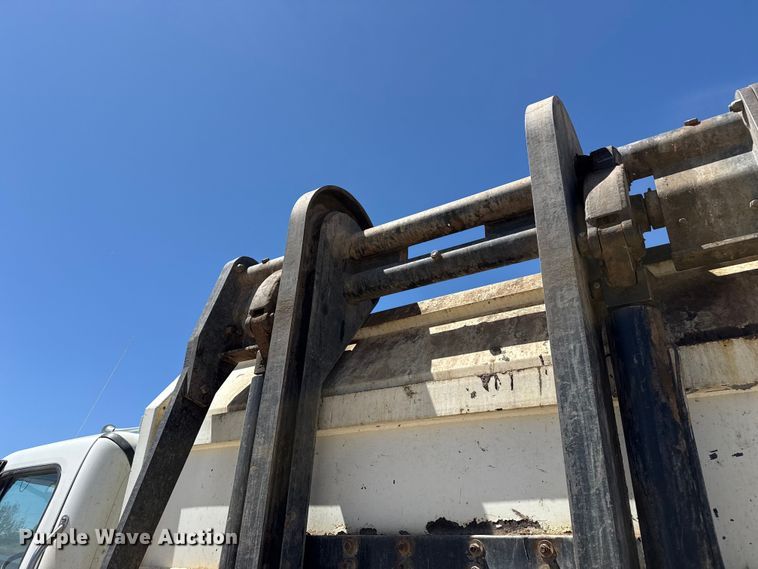 image for item DH1941 2014 Freightliner Business Class M2 refuse truck