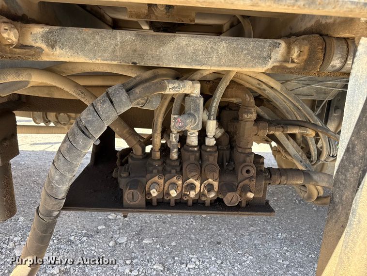 image for item DH1941 2014 Freightliner Business Class M2 refuse truck