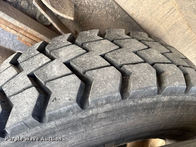 image for item DH1941 2014 Freightliner Business Class M2 refuse truck