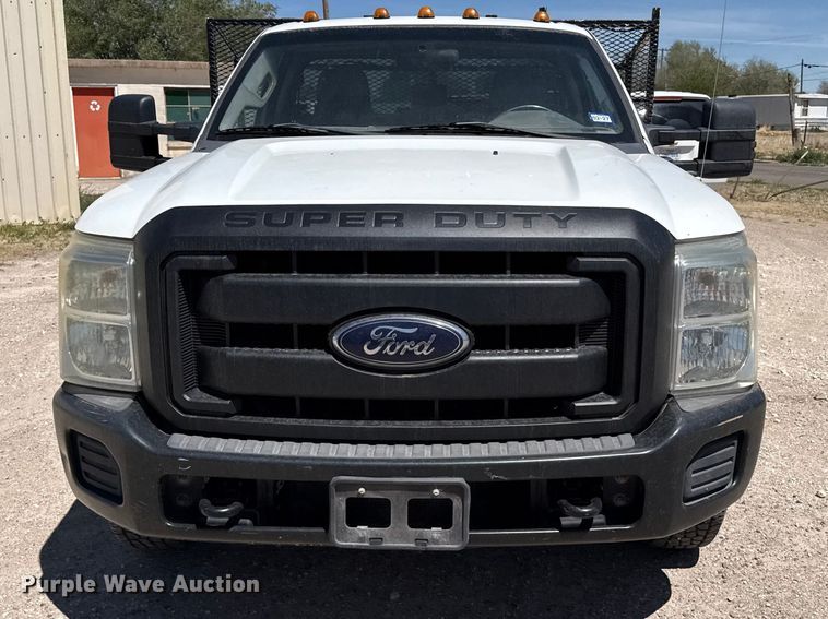 image for item DH1942 2012 Ford F350 Super Duty flatbed pickup truck