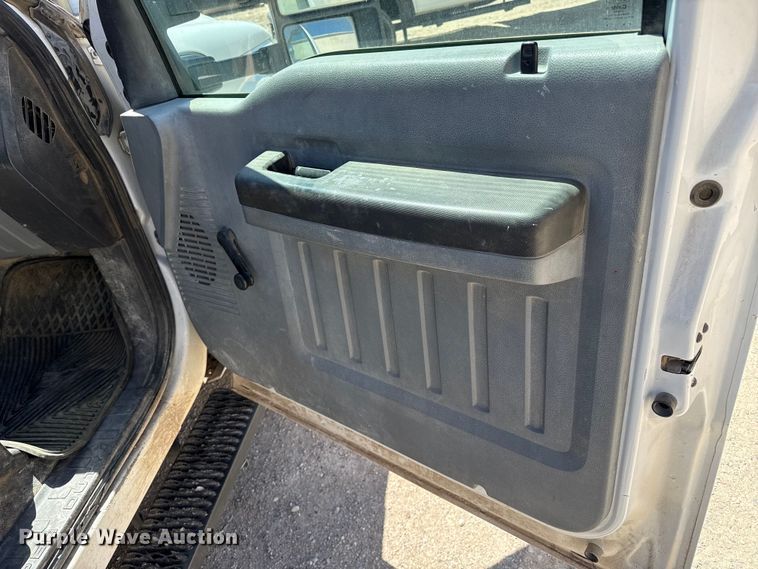 image for item DH1942 2012 Ford F350 Super Duty flatbed pickup truck