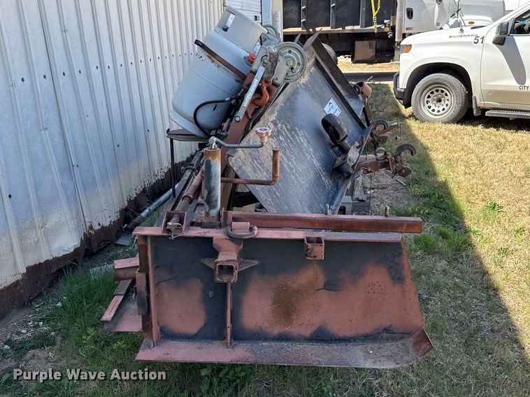 image for item DH1943 Pave-A-Lot truck mounted screed