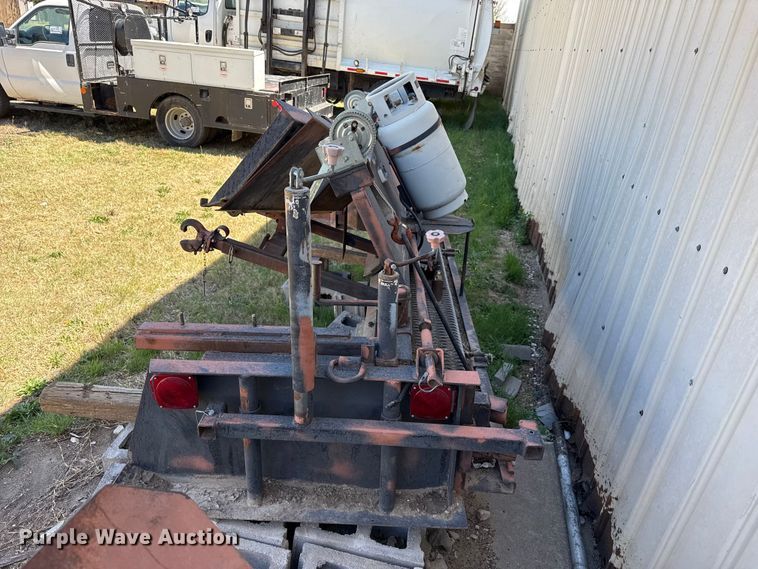 image for item DH1943 Pave-A-Lot truck mounted screed