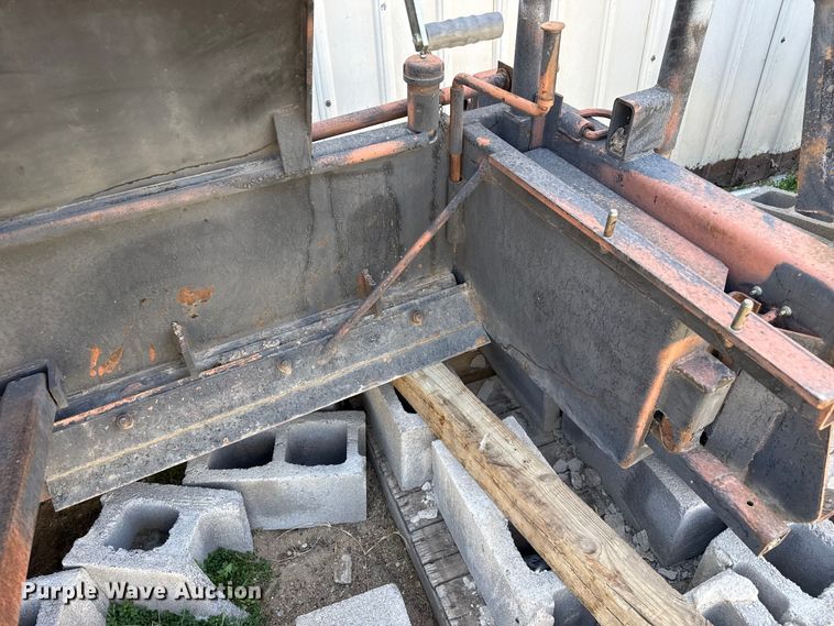 image for item DH1943 Pave-A-Lot truck mounted screed