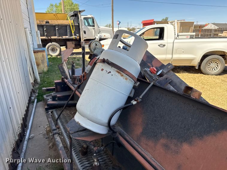 image for item DH1943 Pave-A-Lot truck mounted screed