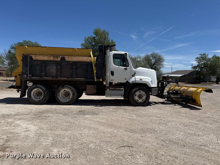 image for item DH1944 2013 Freightliner 108SD dump truck