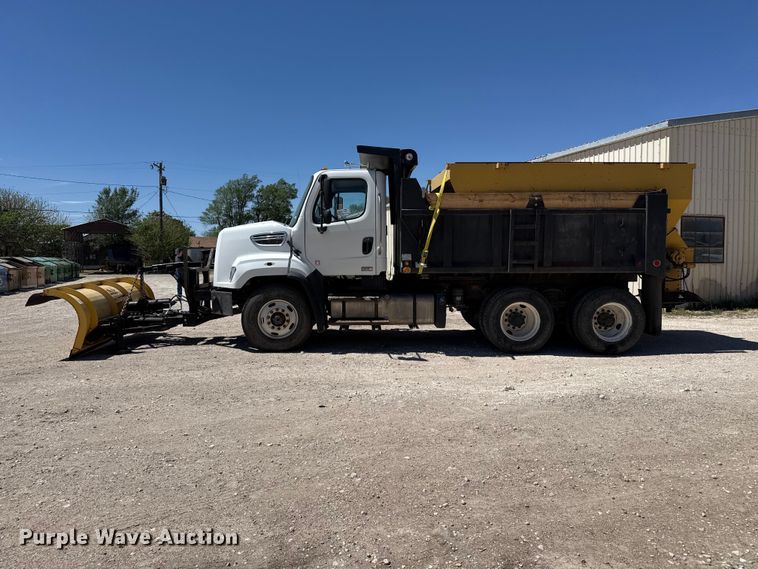 image for item DH1944 2013 Freightliner 108SD dump truck