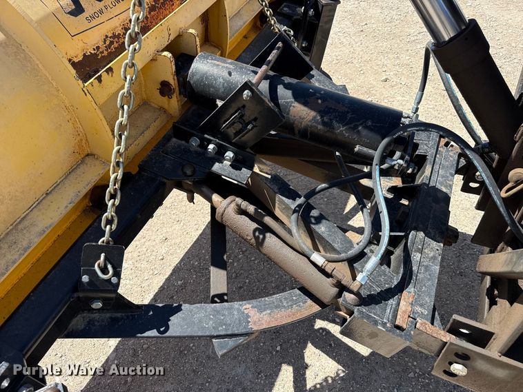 image for item DH1944 2013 Freightliner 108SD dump truck