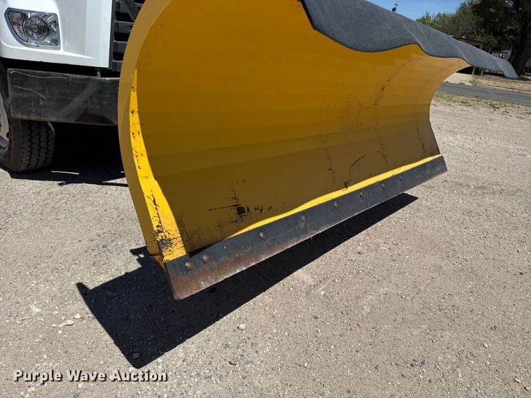 image for item DH1944 2013 Freightliner 108SD dump truck