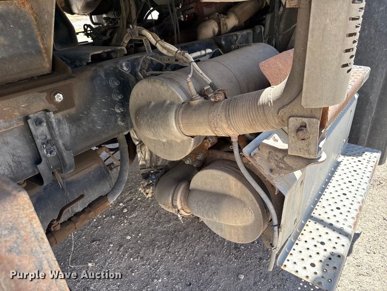 image for item DH1944 2013 Freightliner 108SD dump truck