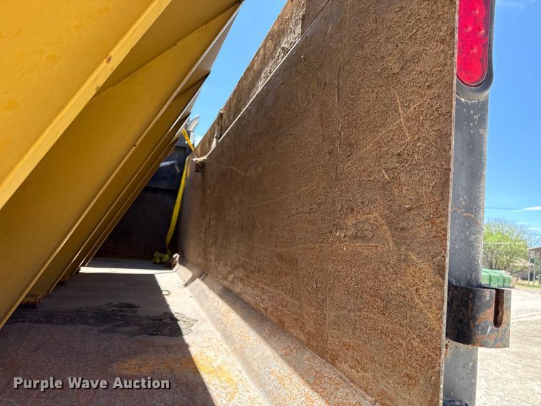 image for item DH1944 2013 Freightliner 108SD dump truck