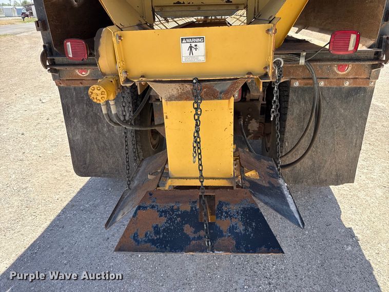 image for item DH1944 2013 Freightliner 108SD dump truck