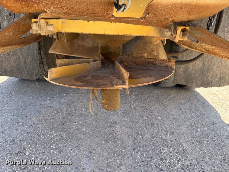 image for item DH1944 2013 Freightliner 108SD dump truck