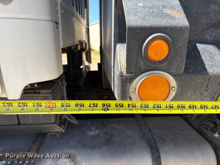 image for item DH1944 2013 Freightliner 108SD dump truck