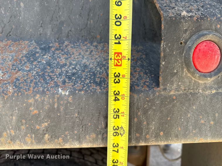 image for item DH1944 2013 Freightliner 108SD dump truck