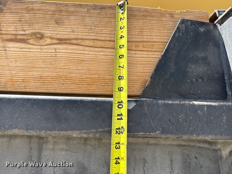 image for item DH1944 2013 Freightliner 108SD dump truck