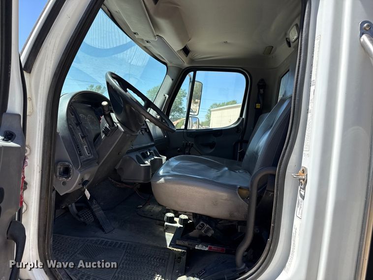 image for item DH1944 2013 Freightliner 108SD dump truck