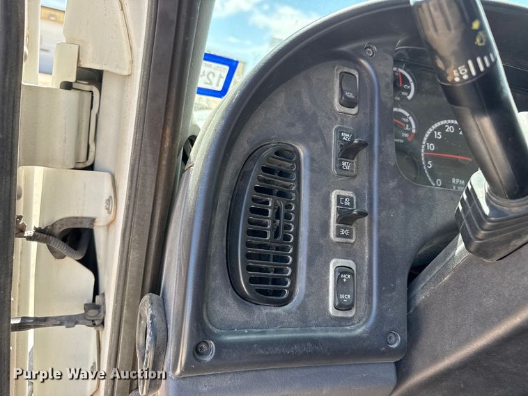 image for item DH1944 2013 Freightliner 108SD dump truck