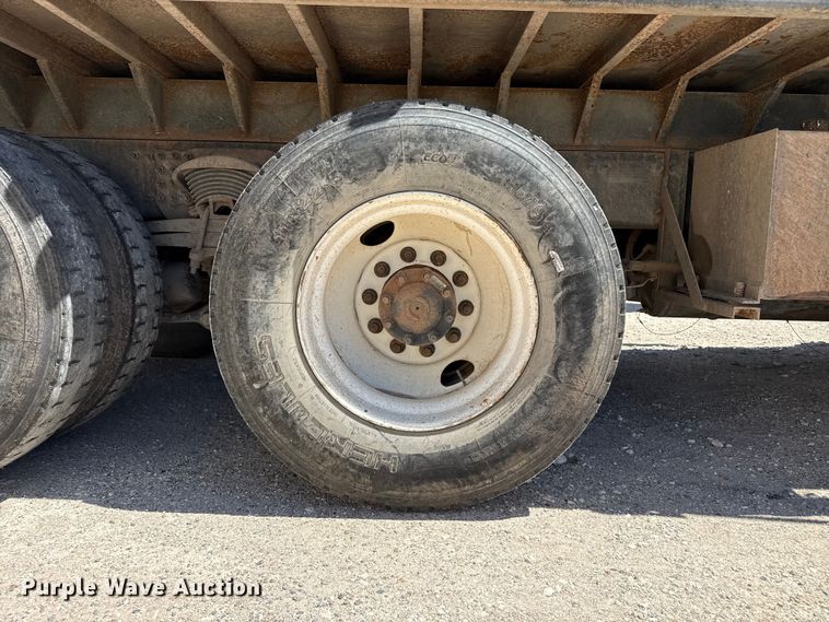 image for item DH1944 2013 Freightliner 108SD dump truck