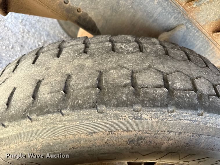 image for item DH1944 2013 Freightliner 108SD dump truck