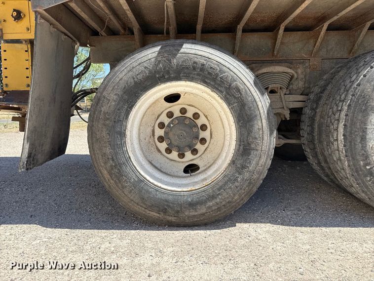 image for item DH1944 2013 Freightliner 108SD dump truck