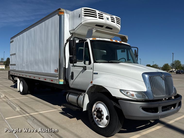 image for item DH1947 2008 International 4300 box truck