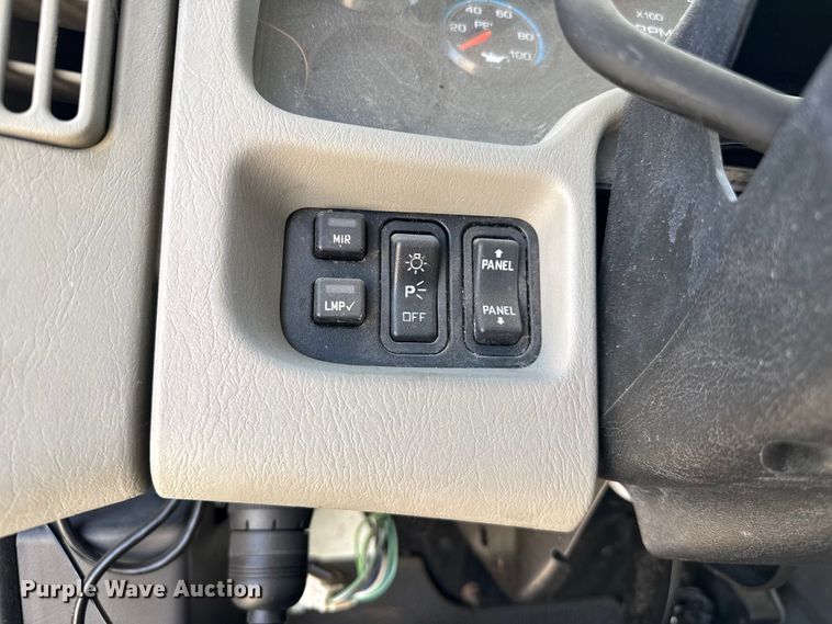 image for item DH1947 2008 International 4300 box truck