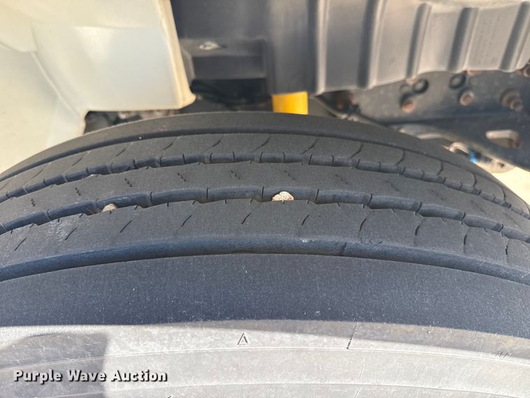 image for item DH1947 2008 International 4300 box truck