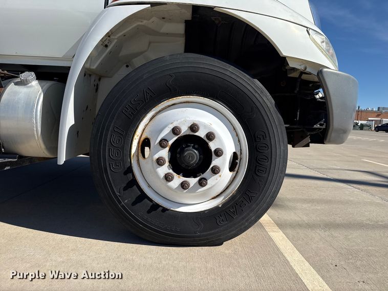 image for item DH1947 2008 International 4300 box truck