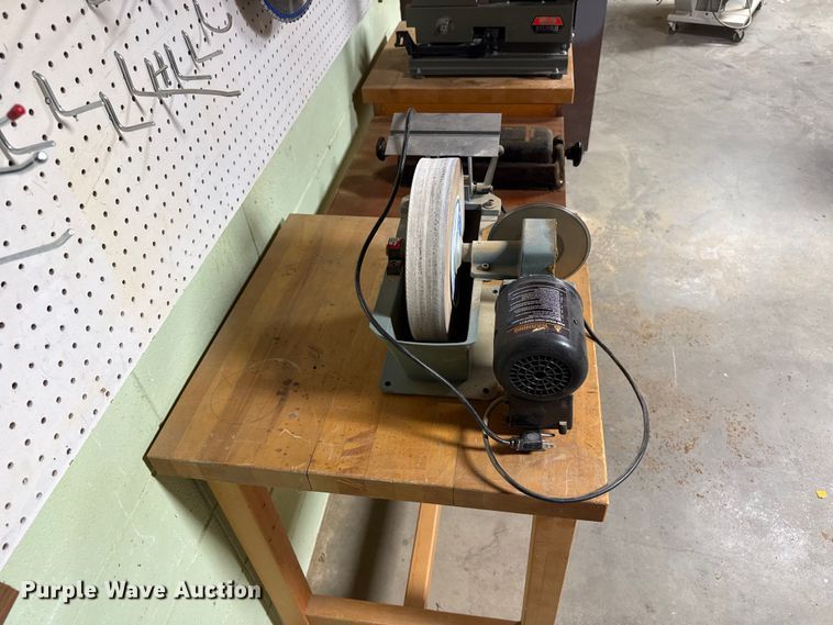 image for item DH1948 Shop tools